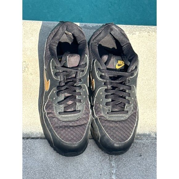 Nike Air Max 90 Essential Men Black Sneakers Size 11 - Picture 1 of 10